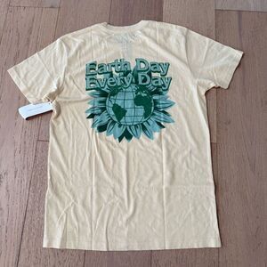 Urban outfitters shark week shorts size XL